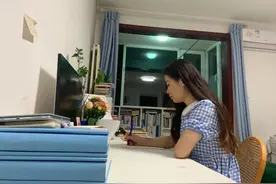 女生给一千个陌生人写信：被校园暴力的中考生、患尿毒症抑郁症的程序员、10年没怀上孩子的老师……图片