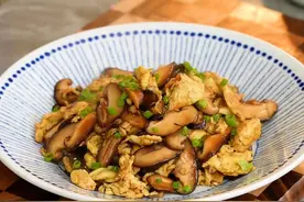 【香菇炒鸡蛋】鲜味十足~ 好做，好吃，不胖人！图片