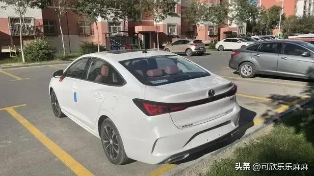 开惯了桑塔纳，再试驾朋友的长安逸动plus，才知道差别在哪里？