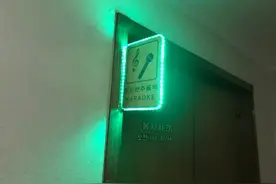 朝鲜人的娱乐生活，周末看表演，聚会去KTV唱歌图片