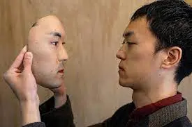 一日本人为了做面罩，竟然向全世界“买脸”，太奇葩了！图片
