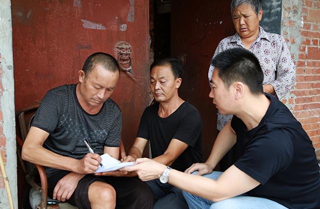 山西煤老板连杀14人，被捕时满脸笑容称：我是英雄，他们都该死！