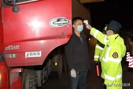 货运司机：低谷叠加疫情，让今年行业异常艰难图片