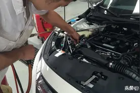 新车买了3个月才跑了1500公里，是否需要进行车辆首保呢？图片