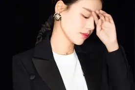 央媒痛批“绝望的文盲”！其实“拿脑袋当摆设”的，远不止王一博图片