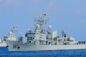 怎么反制才是关键！解放军模拟与美军大战，舰艇遭11枚导弹打击图片