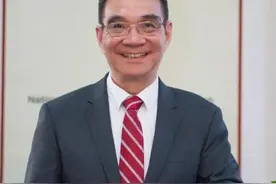 游过台湾海峡“叛逃”大陆，建国以来最卓越的经济学家林毅夫图片