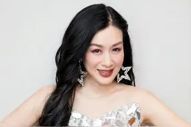 钟丽缇与女儿考拉合体跳手势舞，形如姐妹花，网友评考拉像虞书欣图片