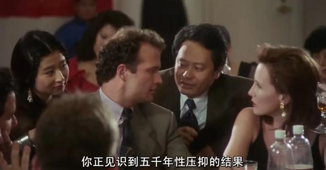 4月最火电影，败给一场床戏