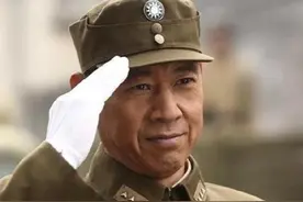 最像军人的7位男演员，一身正气不说，演技还顶呱呱图片