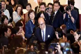 李嘉诚家产分配：大儿子8500亿产业，小儿子现金，“她们”也有份图片