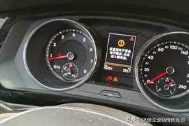 变速箱故障灯亮是什么原因？亮了怎么办？但能正常行驶，还能开吗图片