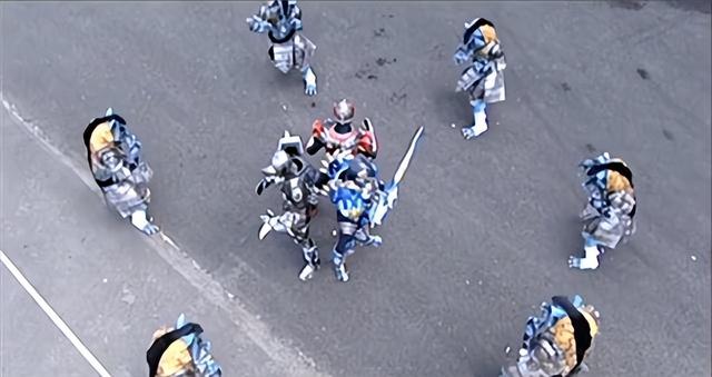 铠甲勇士：恶狼兽和界王兽实力，真“能”接近远古四大魔兽