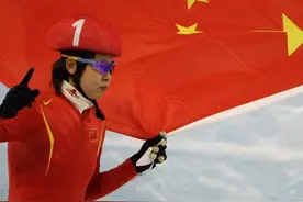 王濛，到底有多强？拿过77枚金牌，三出国家队，第四次回归当教练图片
