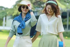 女人“塞衣摆”太做作？那是你没穿好，学会3个法则，显高又自然图片