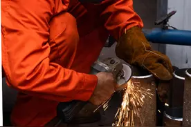 烧电焊灼伤皮肤怎么办？这里有解决方法，快来看图片