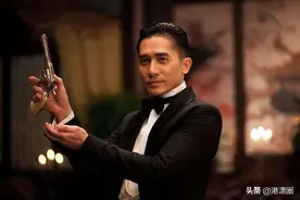 华人第一影帝，一手烂牌打成王炸图片