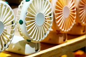 单个能卖400元，小风扇里的大生意图片