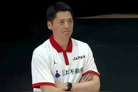 日本女篮主教练的战术板：藏在心底的自负和傲慢才是输球原因！图片