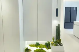 年轻夫妻拒绝“过度装修”，把127㎡家装得堪称教科书，太高级了图片