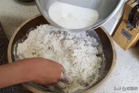 蒸馒头别只加酵母，多加一点它，馒头蓬松香软有嚼劲，好吃不塌陷图片