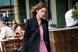 秋冬的裙子，越长越优雅图片