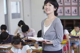 90后教师获奖一套200万房引争议图片