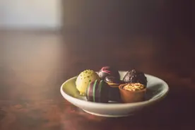 真正心眼坏的人，往往喜欢向你打听这三件事，要小心了图片