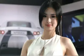 “第一车模”翟凌：遭男友报复爆不雅视频，嫁加拿大富豪终获幸福图片