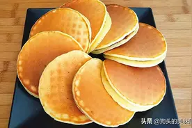 1碗面粉加2个鸡蛋，不加油，不用水，教你简单快速的早餐饼图片