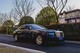 开V12的劳斯莱斯古思特也会在乎油钱吗？车主这样说...图片