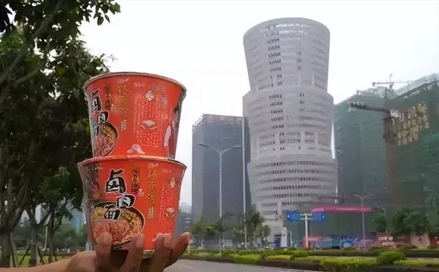 中国台湾一儿童乐园被评“像墓地”，家长吐槽：丑到我汗毛倒立