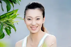 2008年，她在奥运开幕式彩排时摔成瘫痪，如今已是北舞教授图片