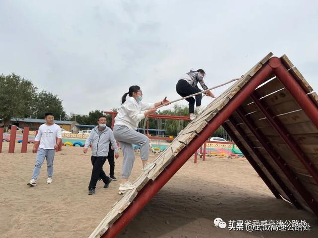 ϲӭ��ʮ�� ������ʱ������ɽ�������Ὺչ��ӭ���족ְ���Ž��