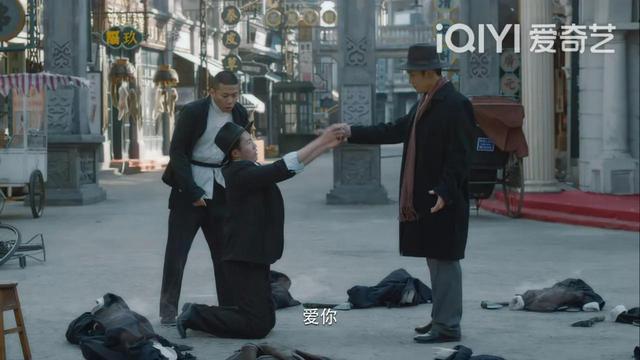 猎铠打不过考拉，刑天飞影前来辅助，最终被考拉消灭