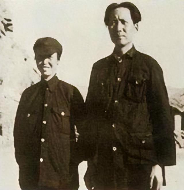贺子珍逝世20年后，孔东梅揭露真相：毛主席的旧衣里有“秘密”