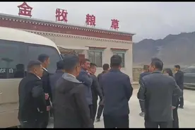 青海同仁市市長和西藏山南市副市長到金牧糧草示範基地視察工作图片