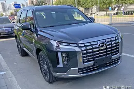 新车 | 现款售29.88万元起，7座+V6动力，现代新款帕里斯帝国内曝光图片