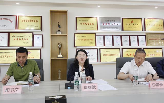 这8位明星,"背后势力"深不可测,有人祖父曾是开国将军(中国巨力集团)