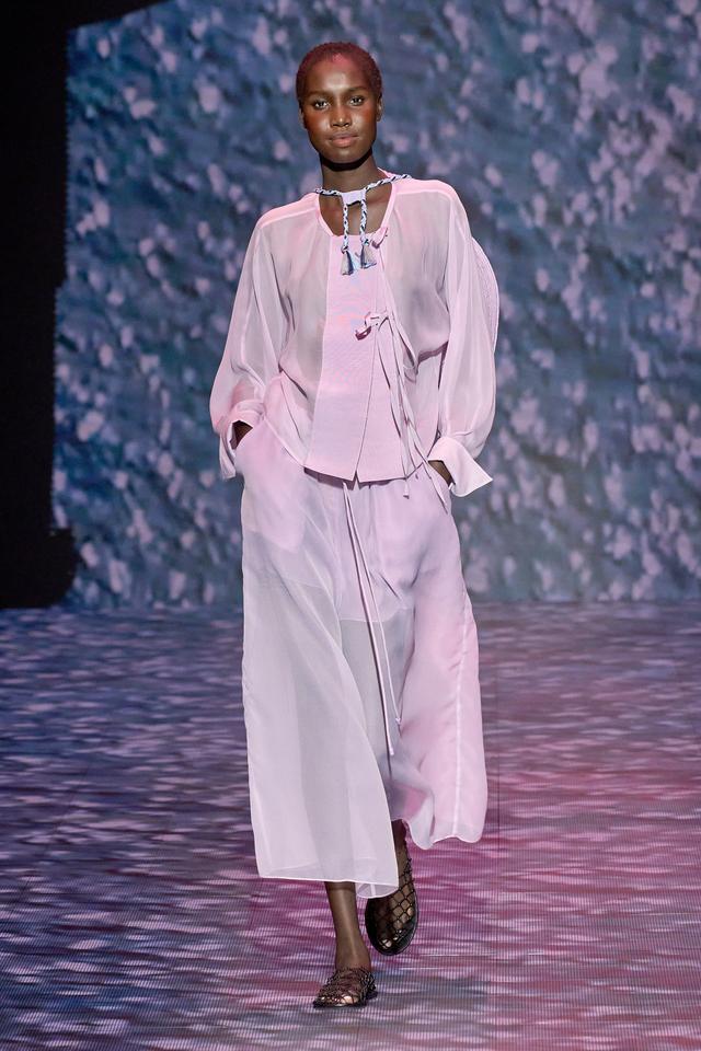 ������Armani2023����ϵ�н���������������Ϊ�������