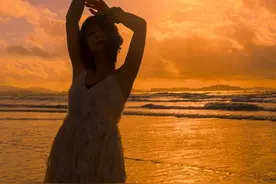 我是保姆的女儿，妈妈一直告诉我，拿下雇主儿子，就什么都不愁了图片