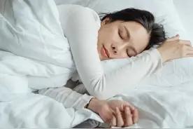 失眠的时候听歌真的助眠吗？图片