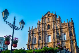 中国两个重要自治区：香港和澳门，仅一湾之隔为何差异无比大？图片