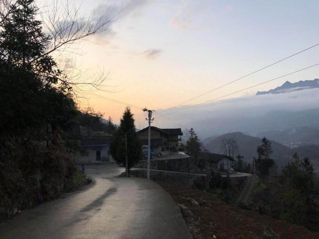 福建一35岁男子和丈母娘上床，干柴烈火一夜后直呼：比妻子好多了
