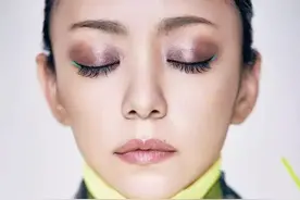45岁安室奈美惠要复出？当年的烟熏妆风靡了整个时尚圈，魅惑动人图片