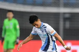 谢晖真不给老东家面子！带大连队4比0横扫上港，扬眉吐气了一把图片