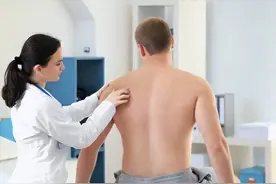 “骨架大”与“骨架小”的人，哪个更健康？骨科医生给出答案图片