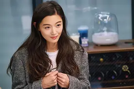 相亲时，我故意扮丑迟到，见到那个男人后却脱口而出：好久不见图片