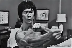 为何内家拳大师、古代猛将都是小腹鼓胀而非八块腹肌？玄机深啊图片