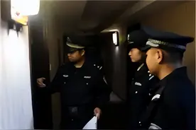 2019年安徽一女子怀疑丈夫与情人在家偷情，灵机一动：让警方查房图片